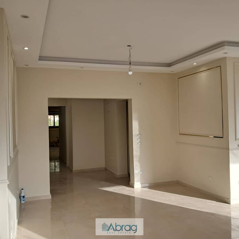 10 4f0bdeeb-9b4b-4643-a72f-83c9f8732be6. jpeg