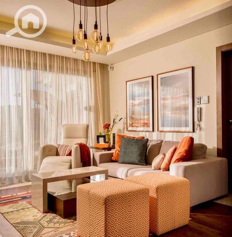 10 d51ece99-a113-43f4-9a23-f06cb5743fe6. jpg