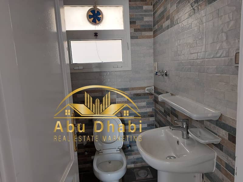 10 9b00ee1c-0851-490b-9cd8-36a7cf2d691d. jpg