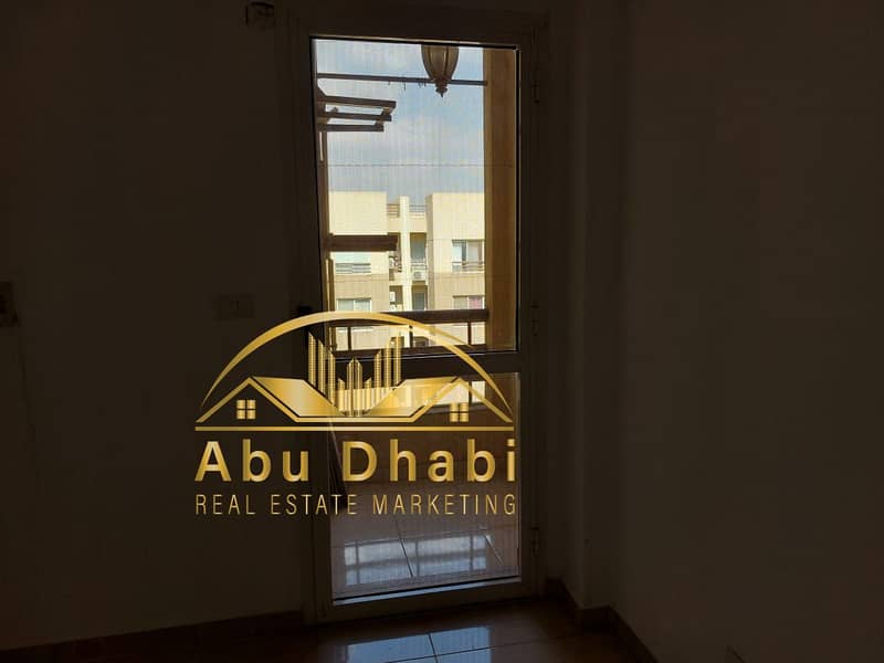 13 1403fa45-a2bf-4a31-8bb1-138fd4671e9b. jpg