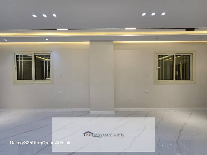 28 WhatsApp Image 2025-11-06 at 11.09. 32_5b8255b3. jpg