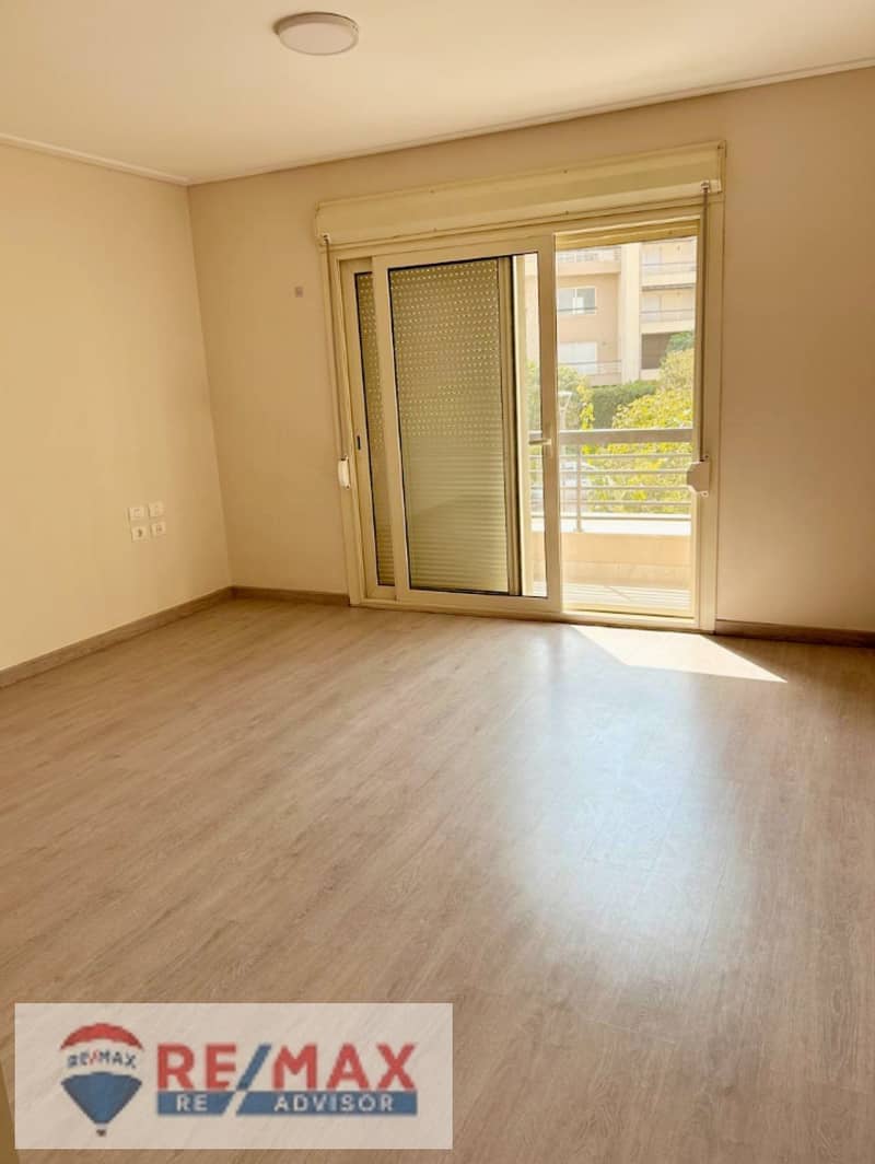 3 photo_6007906292548619189_w. jpg