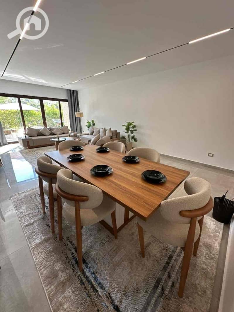 9 14037bb2-6dbd-4c07-a5b7-7e40c49481fc. jpg