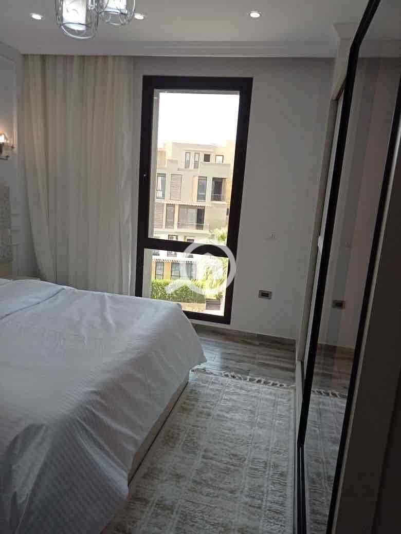 12 d0f4bd9e-44b5-4838-a126-8638e6ed92b9. jpg