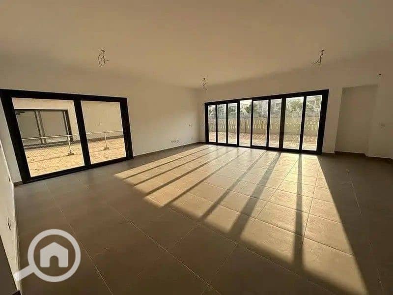 8 30776389-800x600. jpg