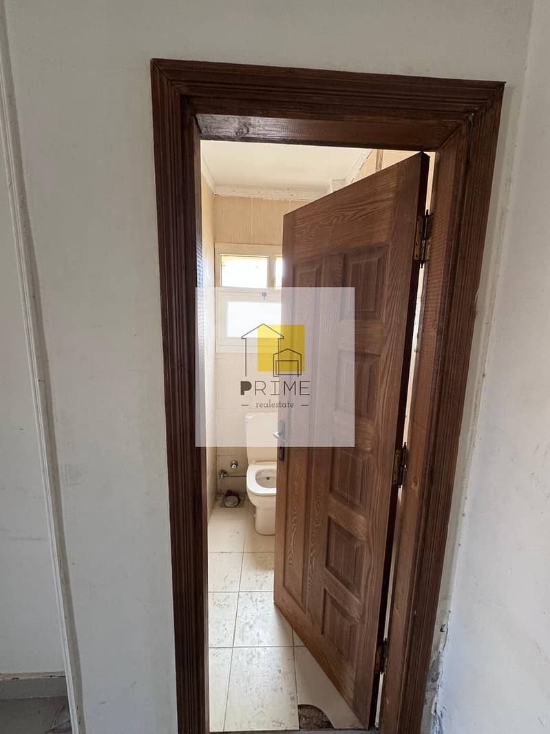 2 WhatsApp Image 2025-11-06 at 00.28. 49_f4482df2. jpg