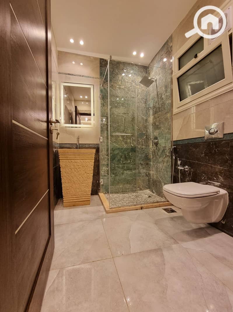 6 327436241_731772481643497_2140876591808609743_n. jpg