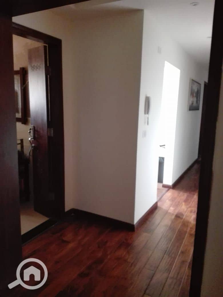 6 5b2bf869-7917-4bf5-810a-1163a5e5bc57. jpg