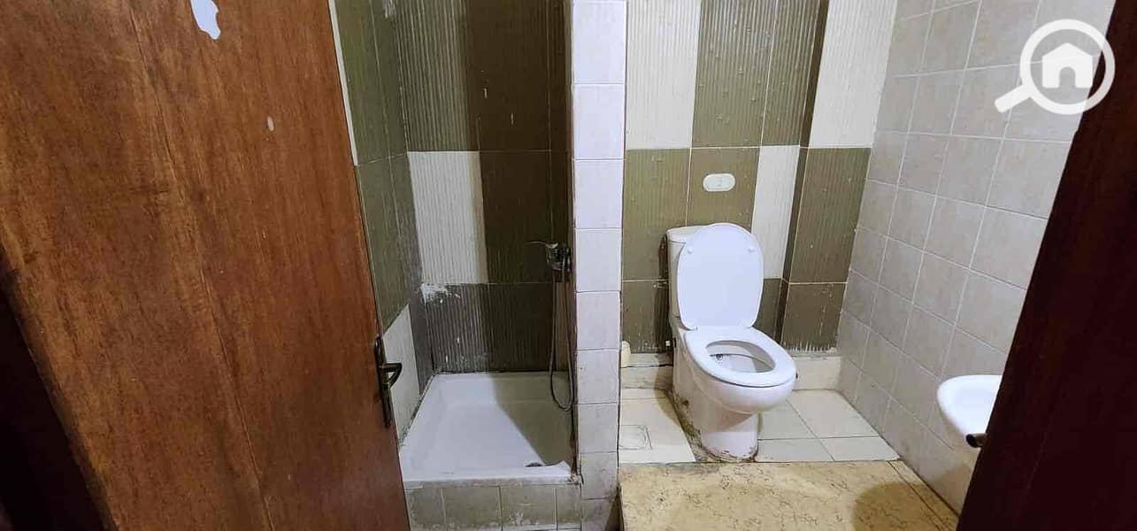 5 fdc533fb-8280-4e1d-b840-a3359abd418c. jpg