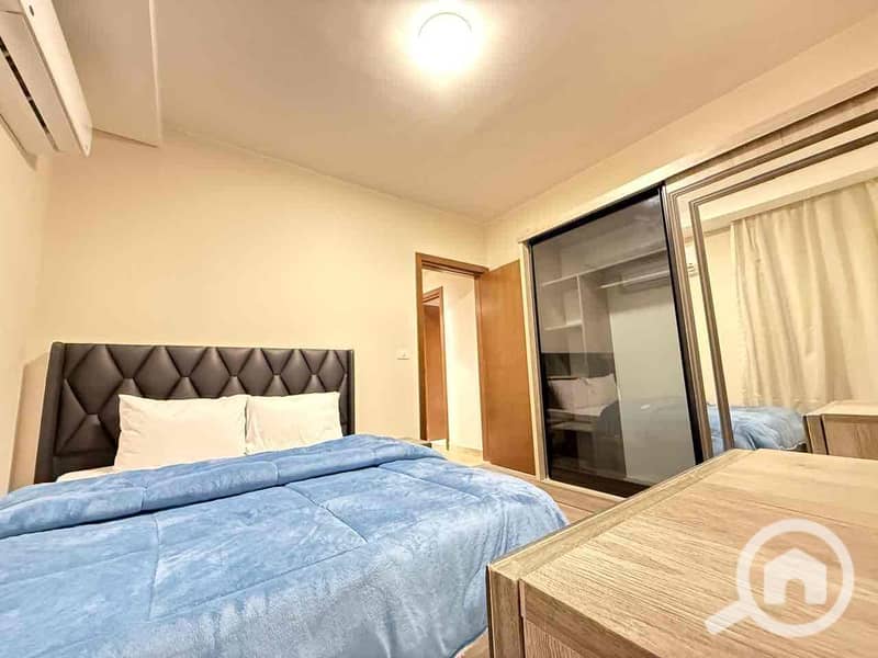 8 4b001e34-eb44-4aab-8693-f3dd54487604. jpg