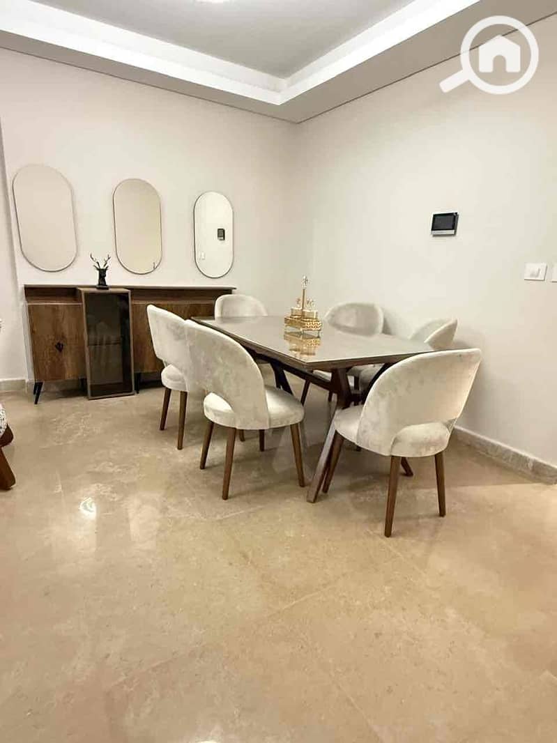 17 b2d5c355-0034-4cc0-90d0-7c50ac9f2a30. jpg