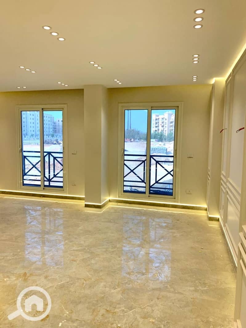 4 dc05683f-32e2-4d09-9aac-90ae9e9295cb. jpg