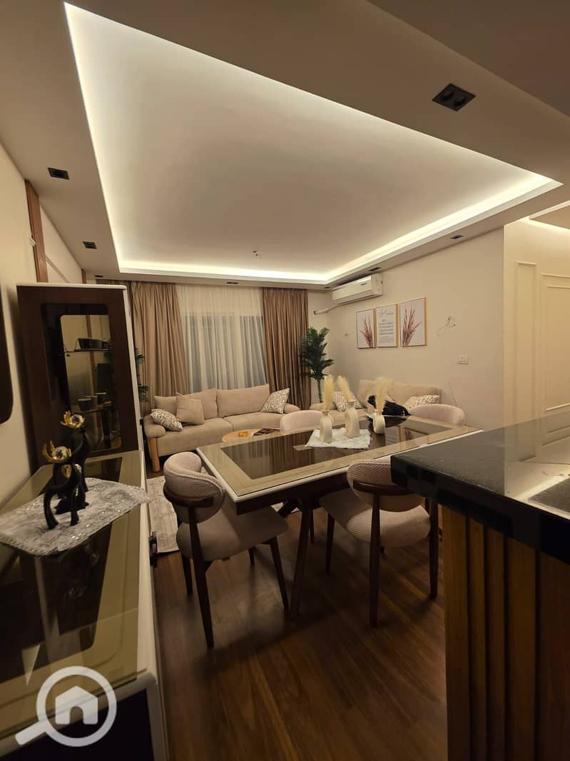 4 c0891912-47fe-4530-ac2a-f91859edcfb7. jpeg