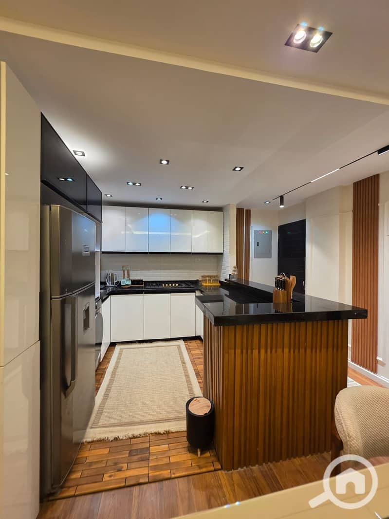 10 37303322-0720-45ce-b3e1-f34464b2ca74. jpeg