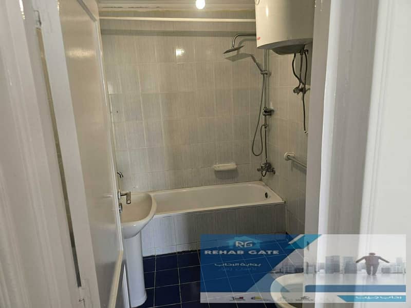 8 8e610a79-eafe-4869-930d-4a21d02716b7. jpeg