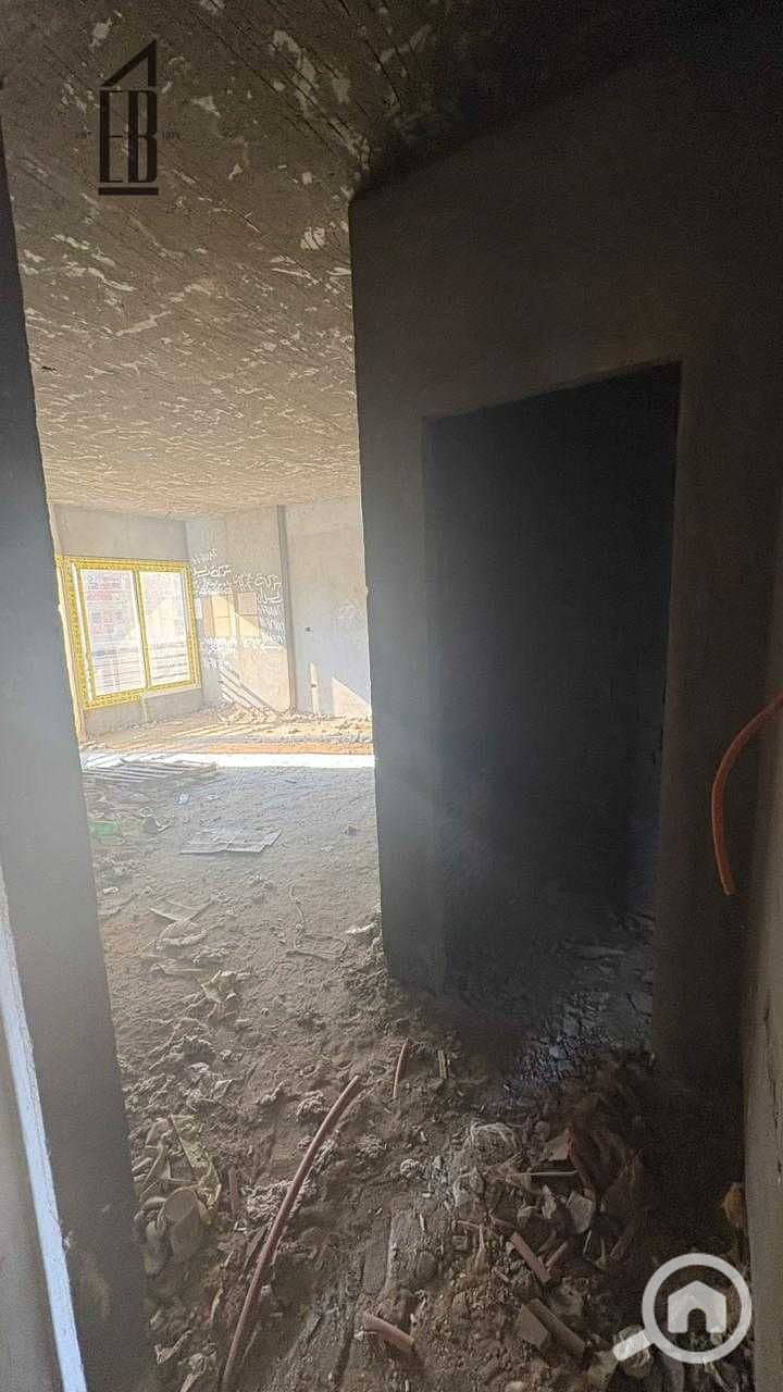 2 KXcjsxY7XwFINyWlkBh2EkLX6aRfH1xqgS272nF7. jpeg