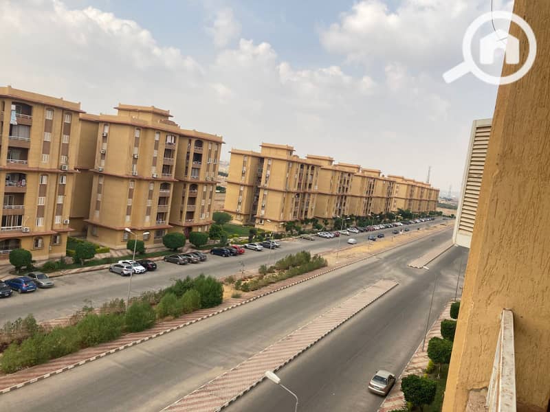 4 WhatsApp Image 2025-09-28 at 14.01. 13_42f3e169. jpg