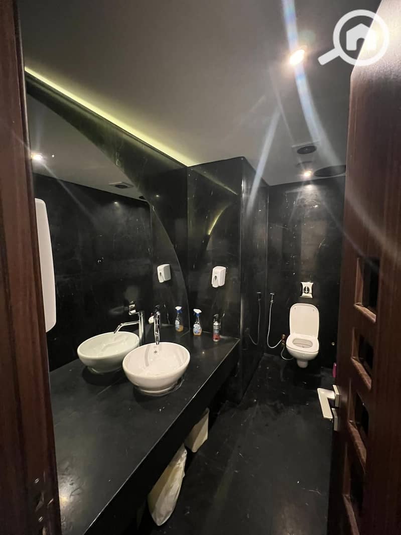 4 WhatsApp Image 2025-10-06 at 5.29. 11 PM (3). jpeg