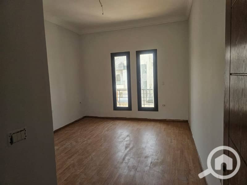 9 ca4ba17b-b52f-4dfd-adba-3fbff8c5c455. jpg