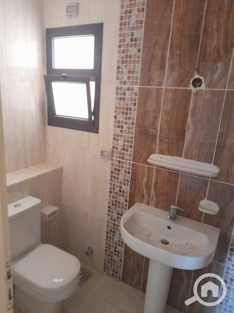 14 WhatsApp Image 2025-10-16 at 11.54. 59_4cab0b75. jpg