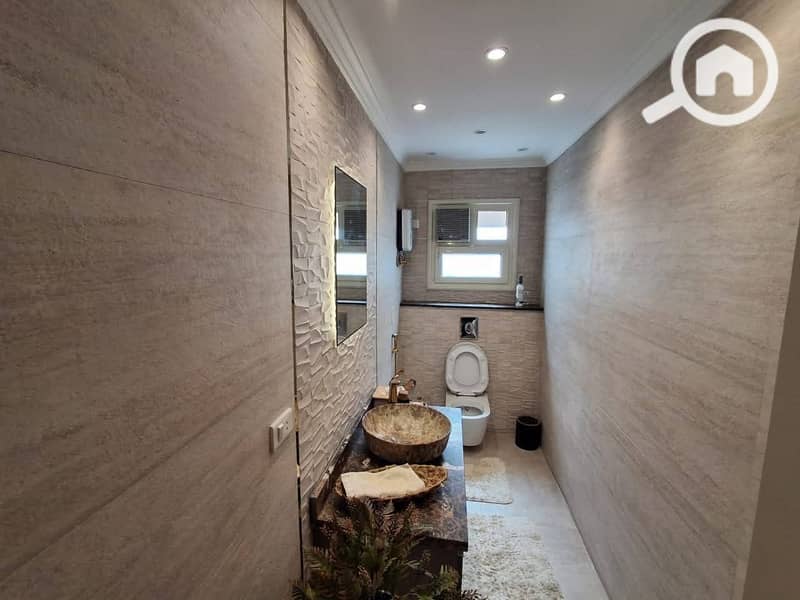 14 784b56b1-798d-4824-ad7b-5a9023a748eb. jpeg