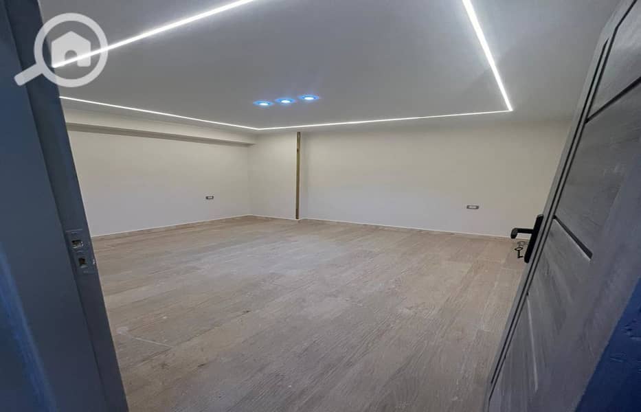 17 WhatsApp Image 2025-11-06 at 3.22. 38 PM (1)_1400x900. jpg