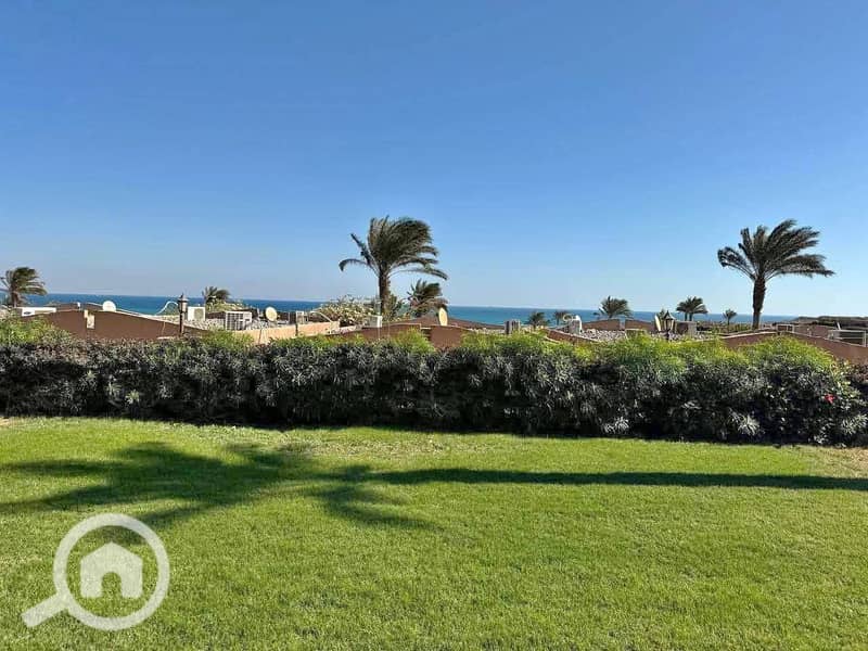 6 e70824f4-74ac-4a55-94ac-6b6c0b3e58b9. jpeg