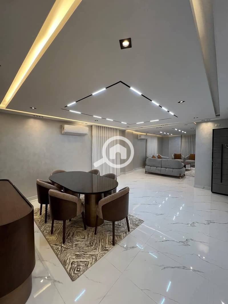 4 fb94273a-2d8b-42f6-85f4-43de8ddacbcd. jpeg