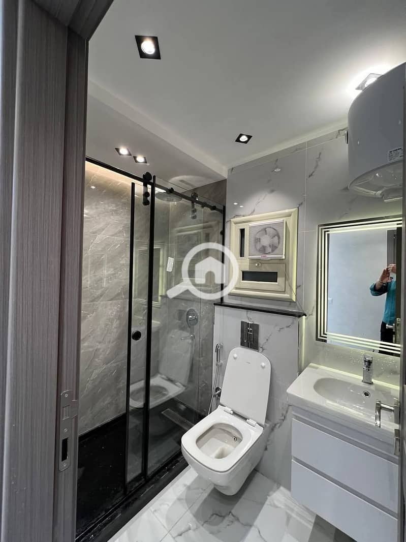 9 f55eab50-e2a5-48e9-9a3b-e78847caa4c3. jpeg