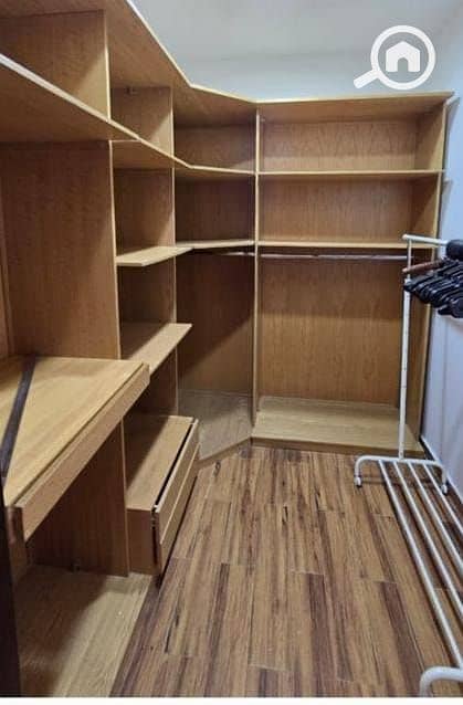 9 2f3a7071-8d12-4a05-b1d8-bdb78b044ca1. jpeg