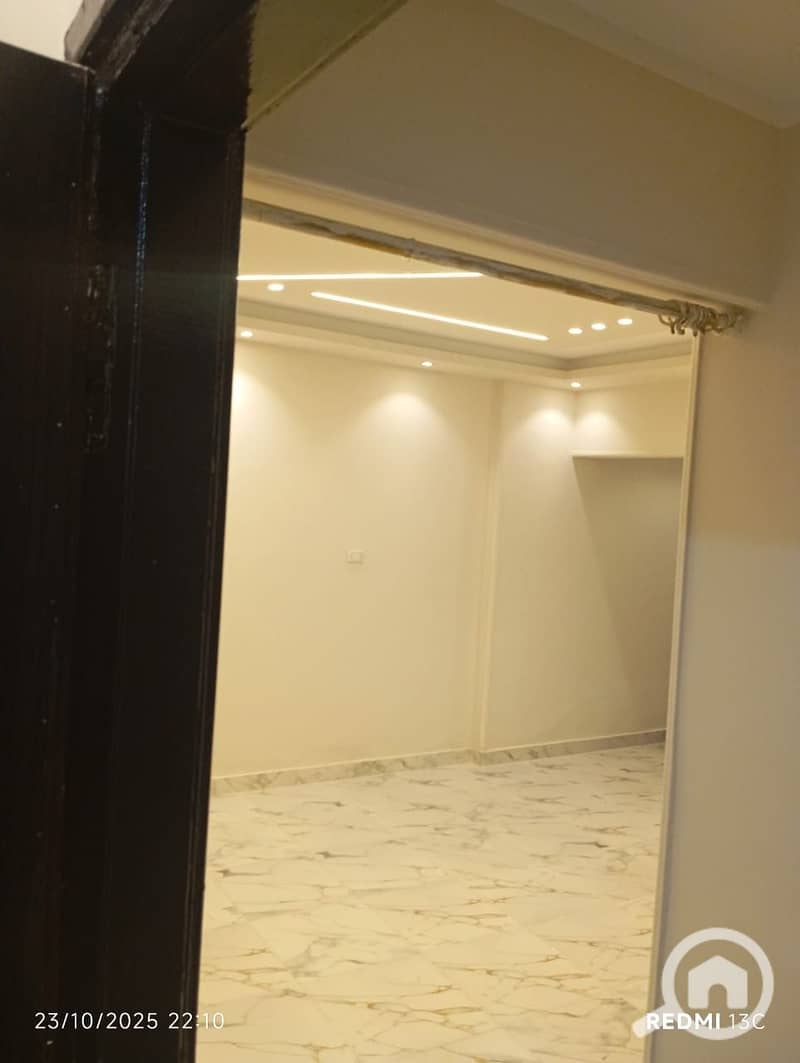 4 7663f420-7718-474f-9640-697ec5ddc61a. jpeg