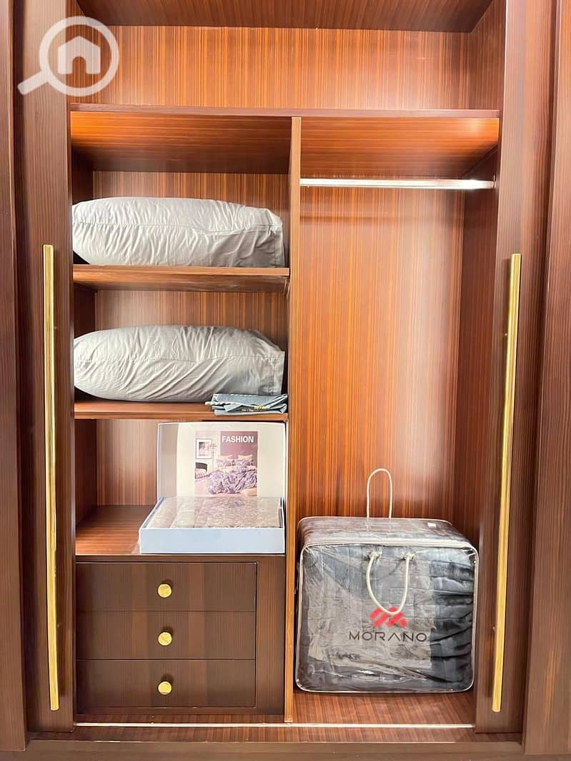 7 8ac29aa2-a91d-4f61-b528-5fe5142b428f. jpeg