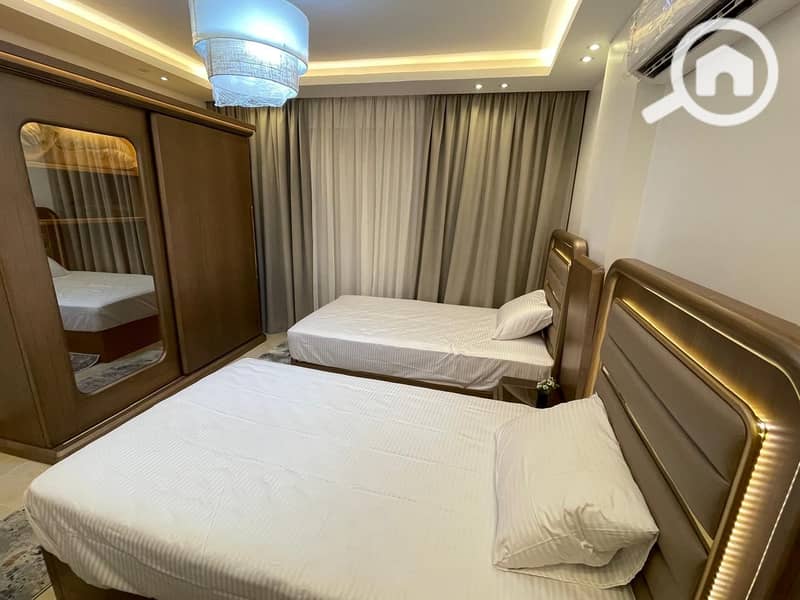 11 2f05208f-8a59-4ed1-acf7-ad112017a9e5. jpeg