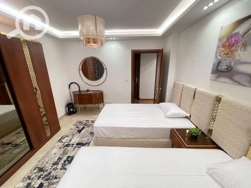 12 a7b93cff-161e-465d-a967-e48e35b791fe. jpeg