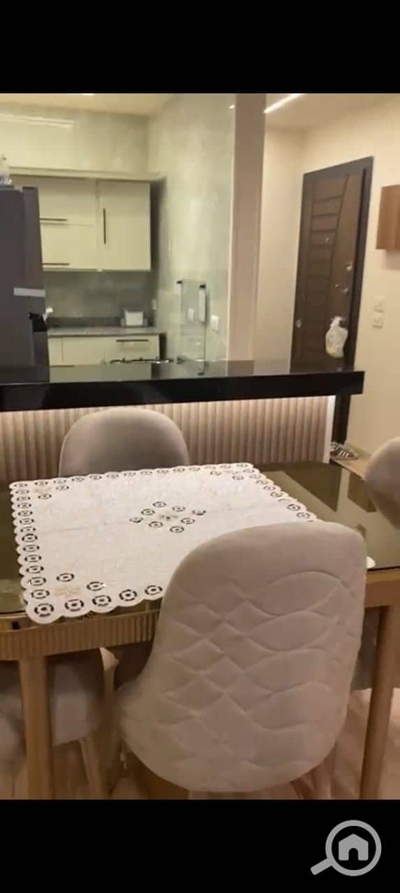 2 29b2825a-bc6e-46e3-8e7e-c6d28c9f5401. jpg