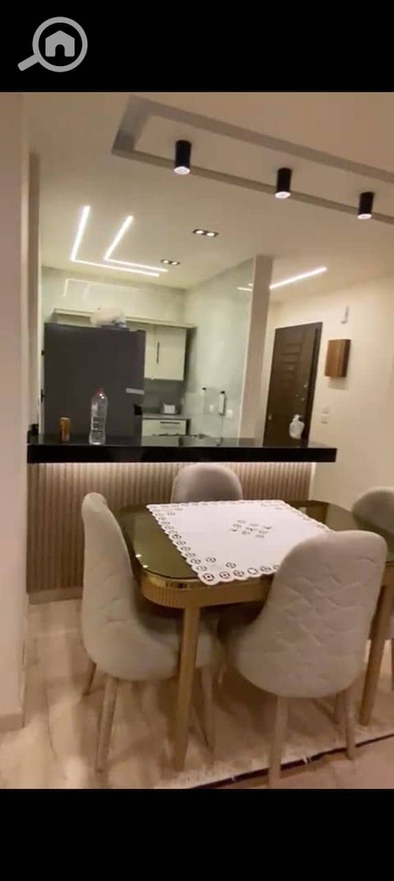 5 70ea0444-c7a2-4263-bdfc-21c7041b3c3c. jpg