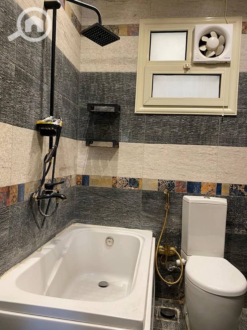 9 2462b70f-2b0a-4e5a-972d-e9e31e3a189e. jpg