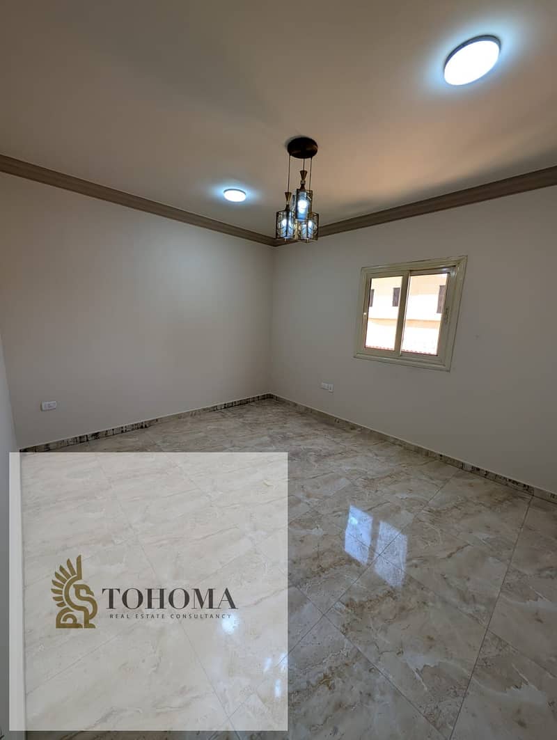 2 d4f92aa6-0082-49de-8242-b929c0d2d8f8. jpg