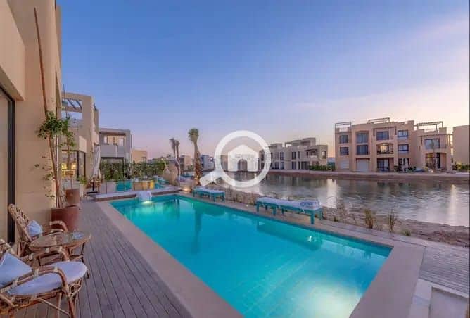 7 85d649e7-2c7c-4b88-b020-37fc6a048cef. jpeg