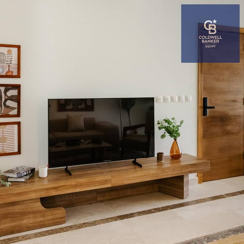 2 14470bbb-e05f-4805-8d5d-22a178d3eb5d. jpeg