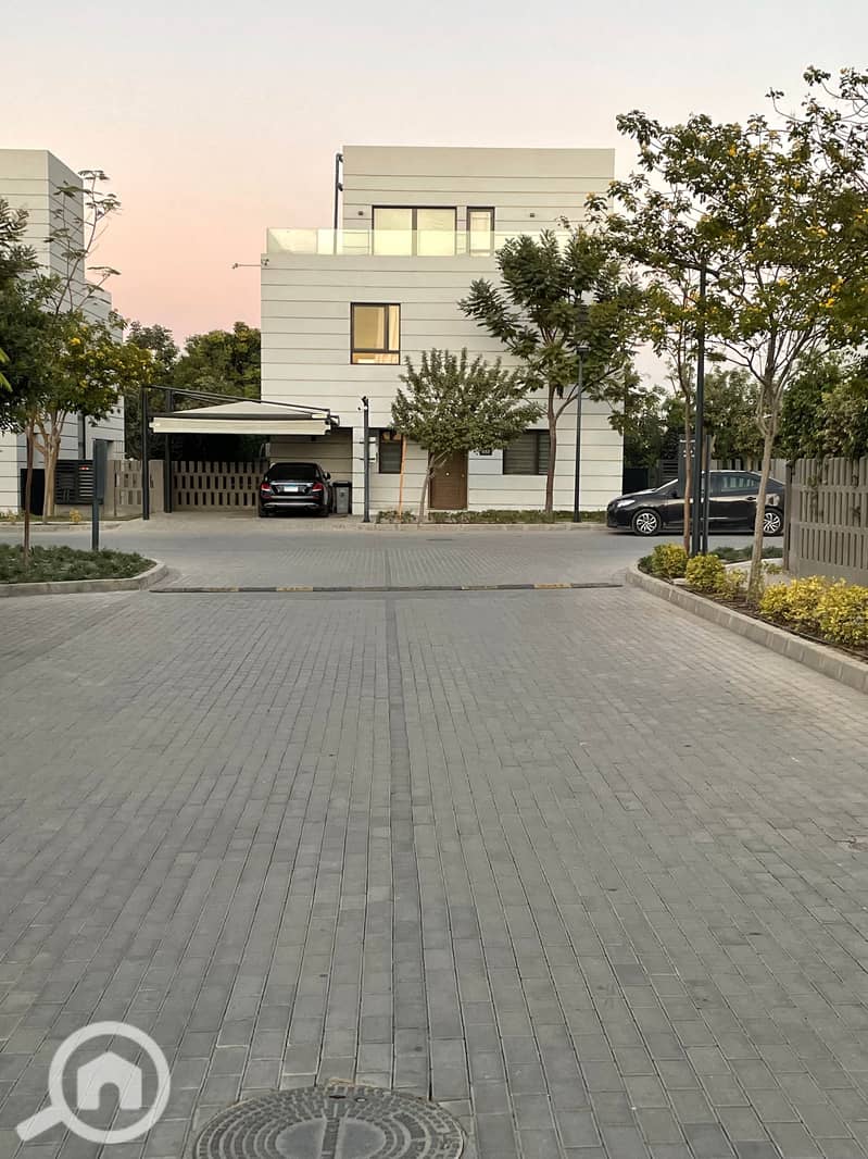 11 tempImageZLRFDL. jpg