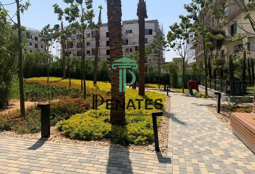 9 8178730-4ee8co. jpg