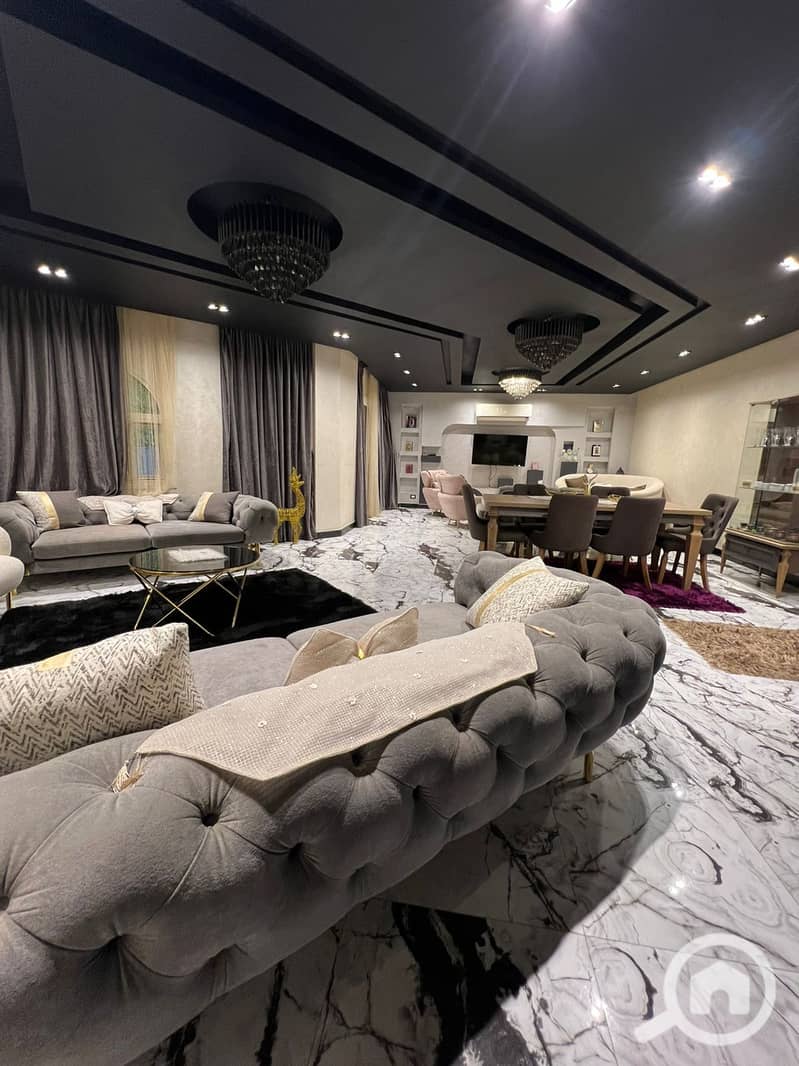 6 572050339_806828902140508_1821282489959486893_n. jpg