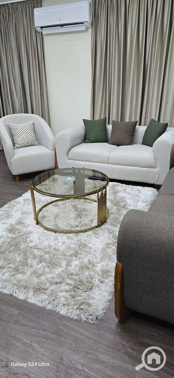 2 0213b84c-ff95-4b01-ae3b-be9e70dae2a8. jpeg