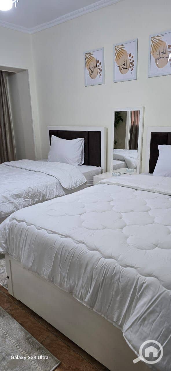 12 c19675cd-53ea-4ba4-ad21-7147890fa603. jpeg