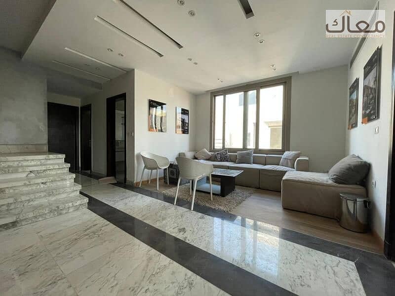 35 3105751d-2eba-4585-b88d-fbe8b5ebec5a. jpeg