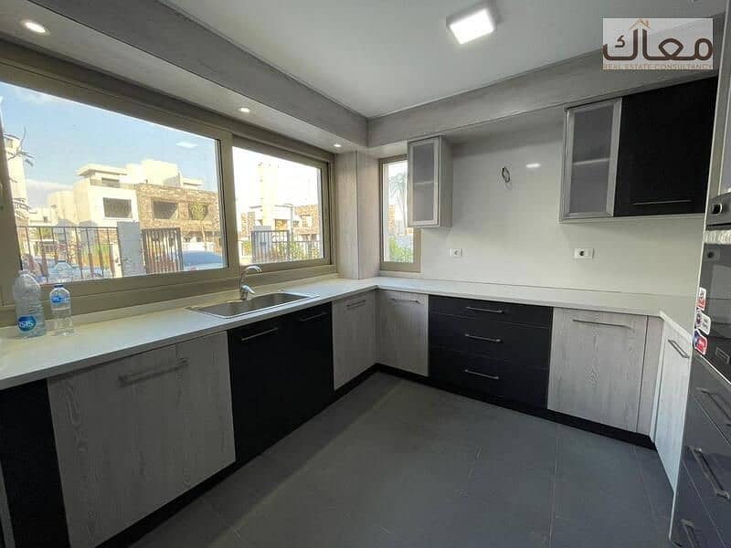 42 df128cc1-2259-4fed-b013-ac09d36e5dbe. jpeg