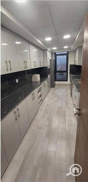 8 9c313eca-8a56-439d-bd70-74fa403adfb3. jpeg