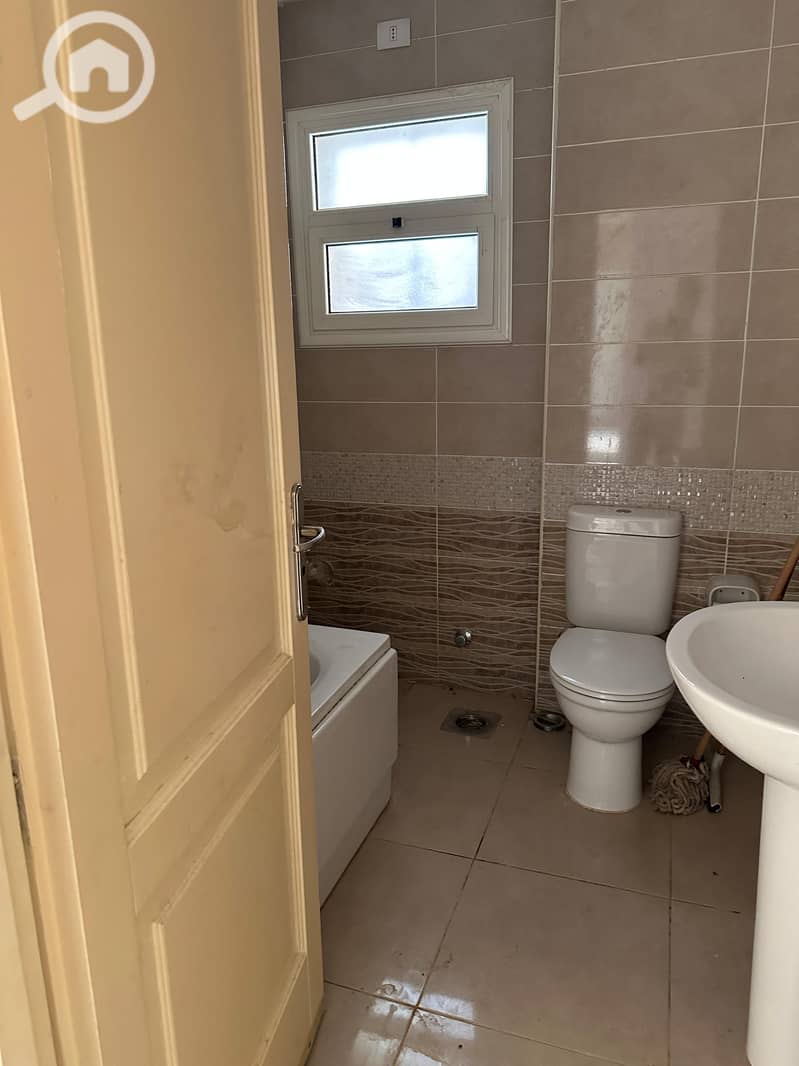 9 06dbe03b-2b80-4990-8cf4-4eb65867797d. jpeg