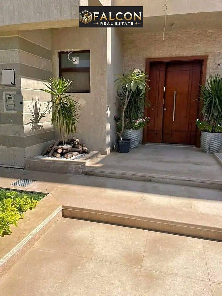 4 93ac36be-adad-4b4c-8d9e-ac109771c44e. jpg